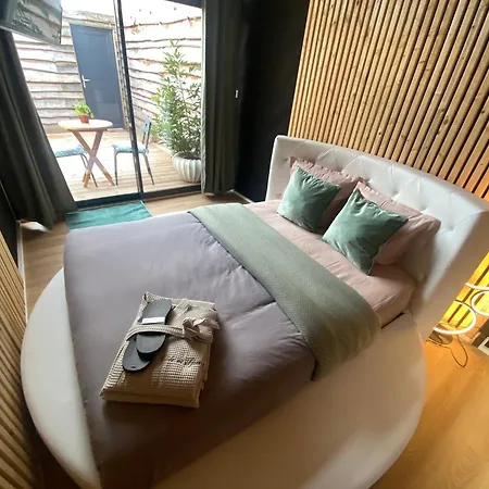 With Jacuzzi And Sauna *